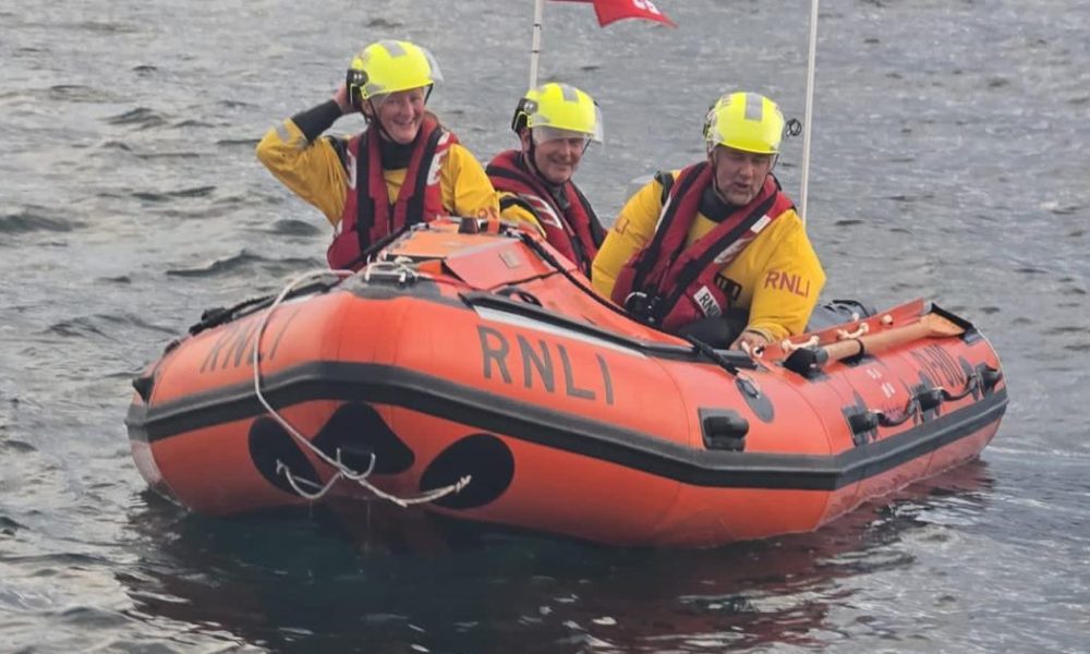 Whitby - Yacht club vessel comes to aid of stranded jet ski