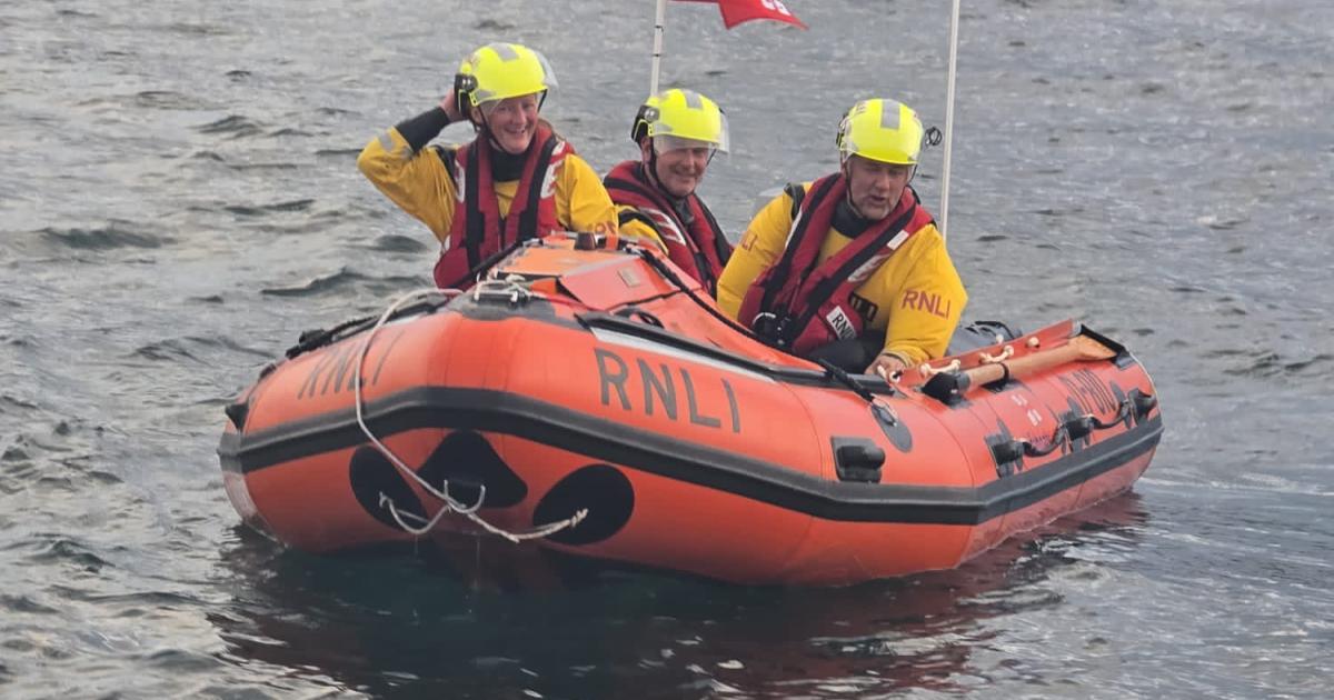 Whitby - Yacht club vessel comes to aid of stranded jet ski