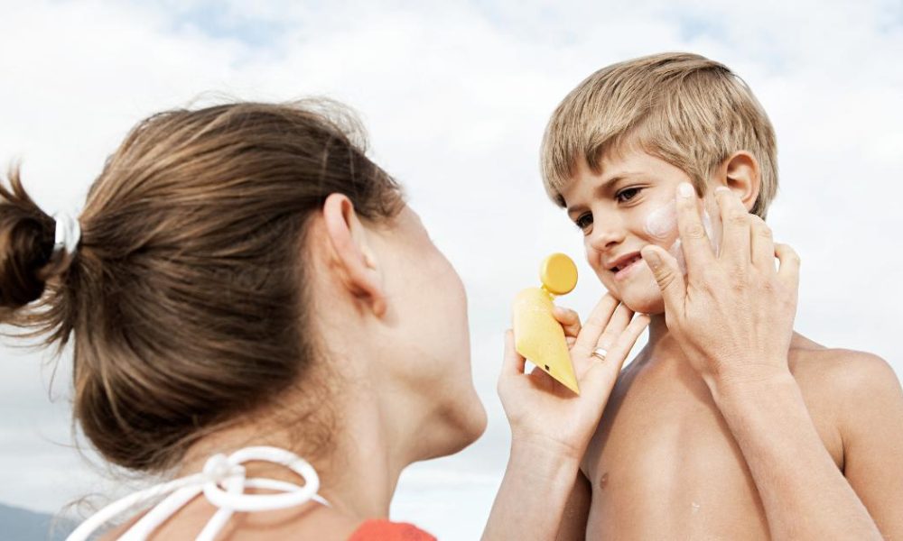Parents told to reapply sunscreen to children more regularly
