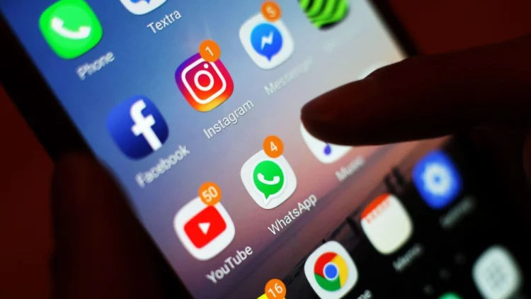What Britain can learn from Australia's under-16 social media ban