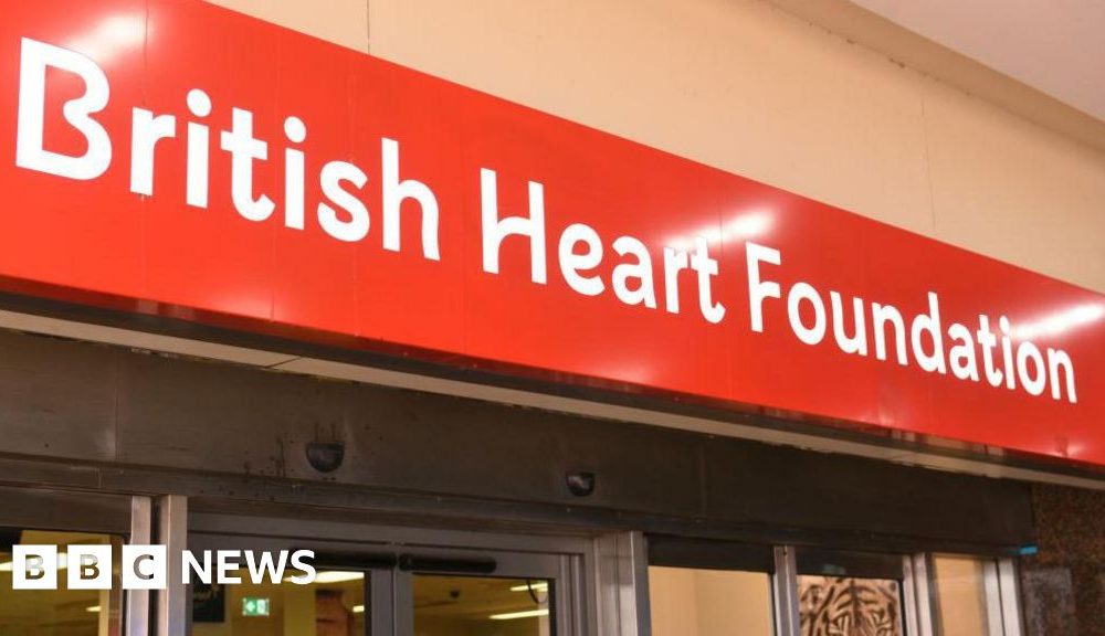 British Heart Foundation plans to close 150 charity shops