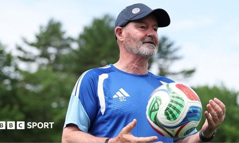 Andy Robertson and Steve Clarke celebrate Scotland's win over Haiti at the World Cup