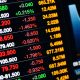 Bitcoin plunges to near $62,000 as the AI trade unwinds, HYPE falls 14%