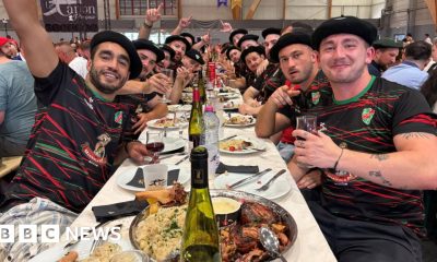 France's 'patriotic' banquets rile hard left