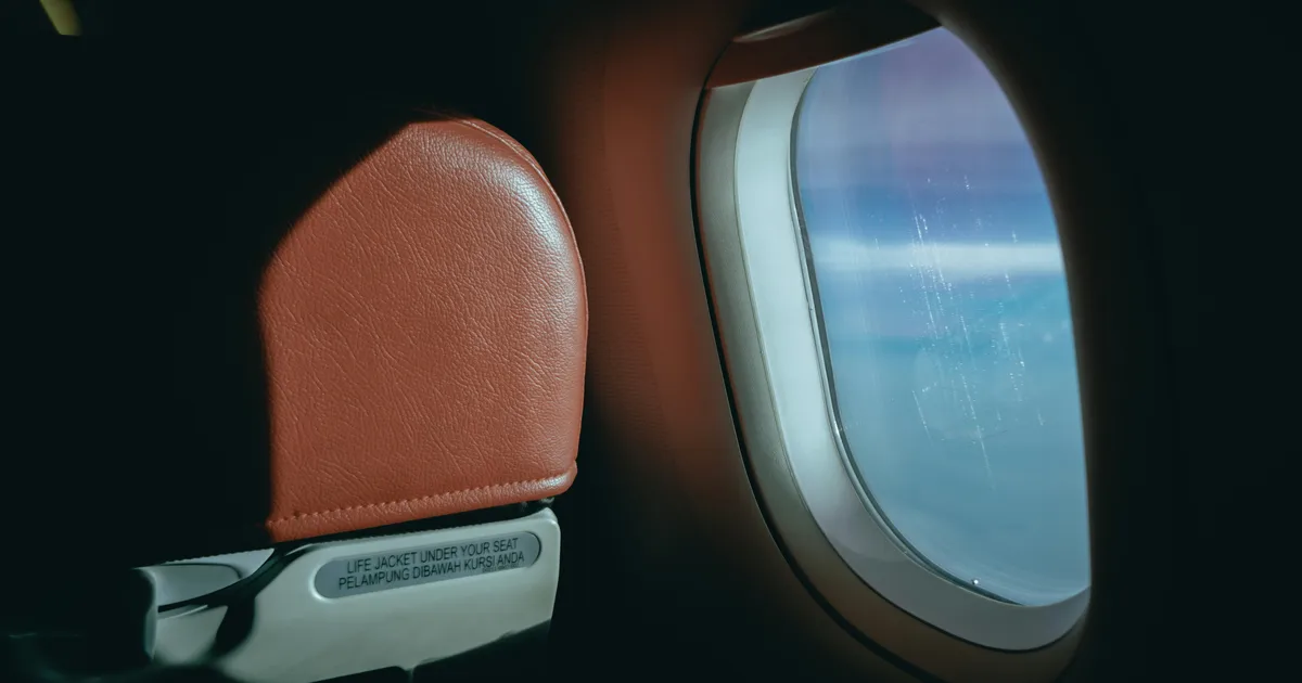 Pilot Explains Why Window Blinds Are Kept Open When Planes Take Off
