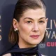 Rosamund Pike Slams Inter Alia Audience Member For Texting During Show