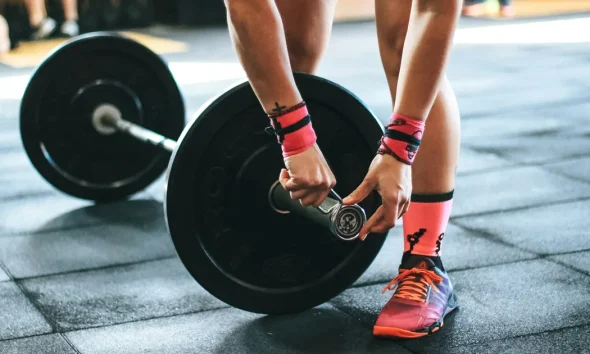Best Strength Training For Longevity: How Many Minutes A Week Should You Lift?