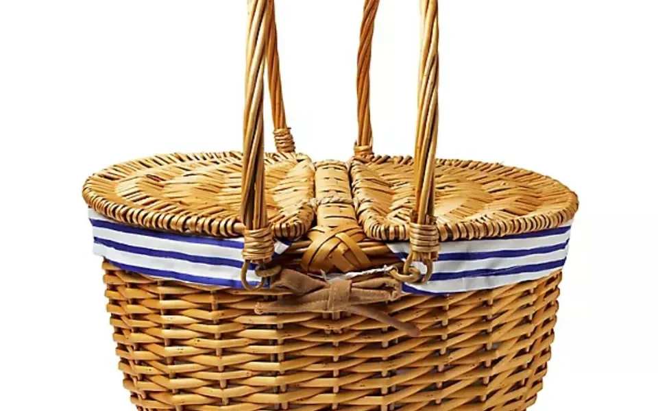 The Best Elevated Picnic Essentials So You Can Heatwave Dine In Style