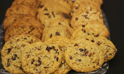 How To Curb Cravings: 'Pause Before You Pounce', Says Dietitian