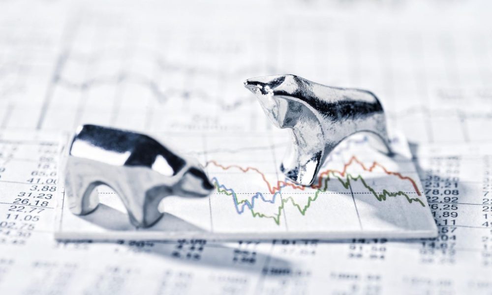Major cryptocurrencies under pressure as oil jumps 3%