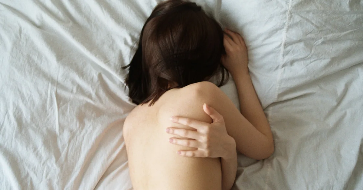 Science Explains Why You Shouldn't Sleep Naked During A Heatwave