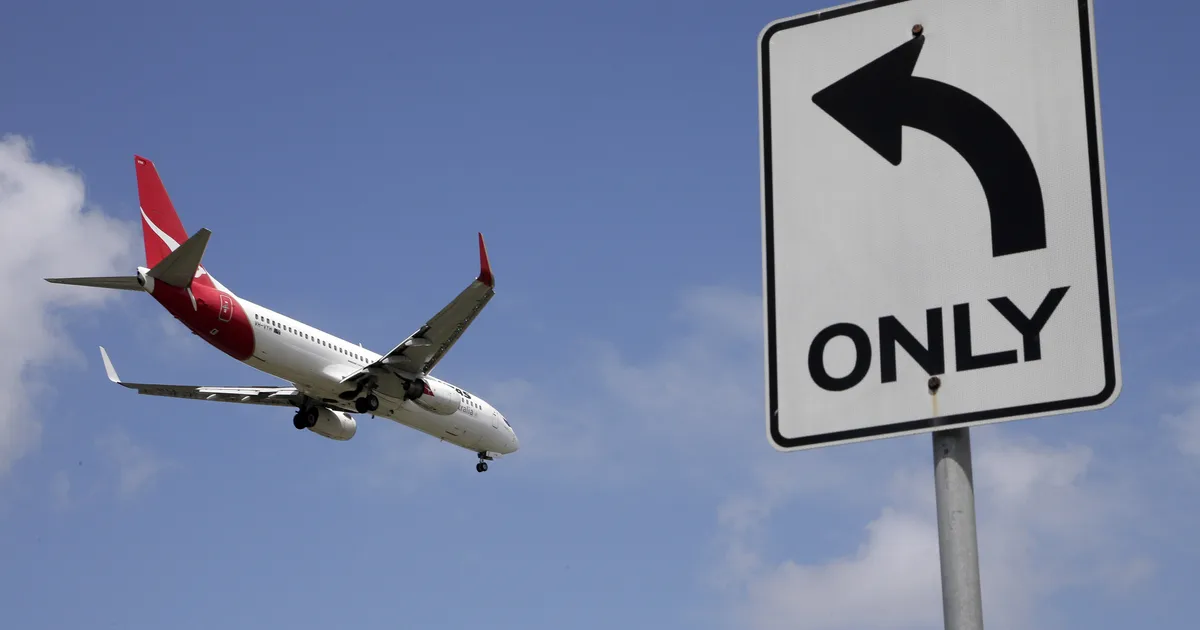Travellers Are Learning Why Airplanes Are Painted White