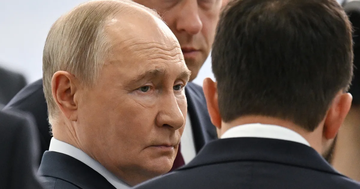Putin Mocked After 15 Failed Attempts To Seize Particular Ukrainian Region
