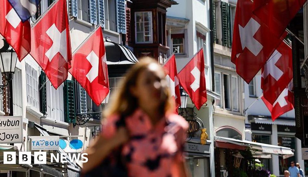 Switzerland to vote on plan to cap population at 10 million