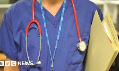 NHS staff should be banned from wearing pro-Palestinian badges, report recommends