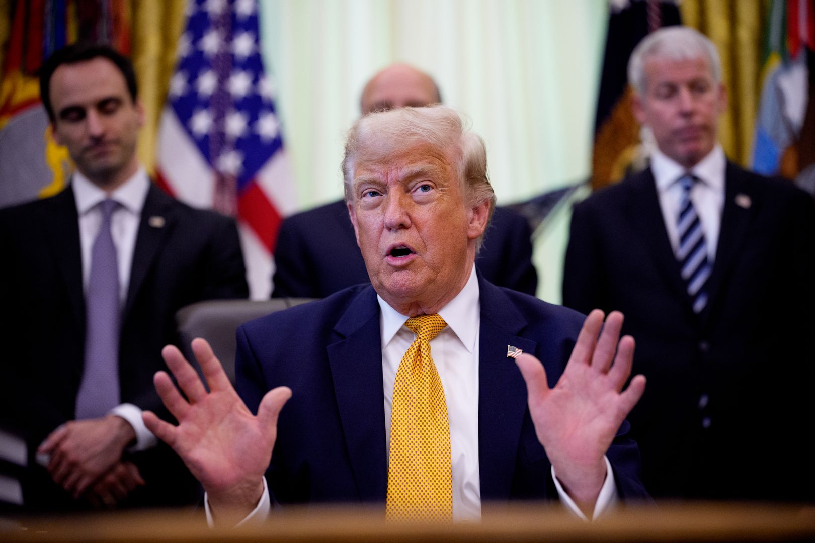 Trump refuses to sign law with U.S. CBDC ban, demands approval of elections bill
