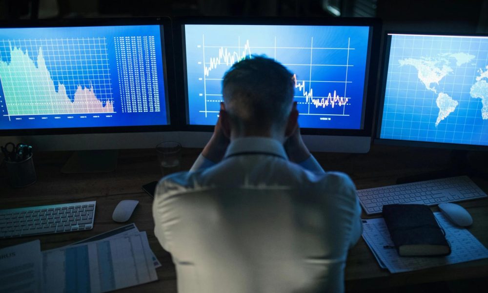 Smart-contract and DeFi coins lead losses as BTC price wilts for 4th straight day