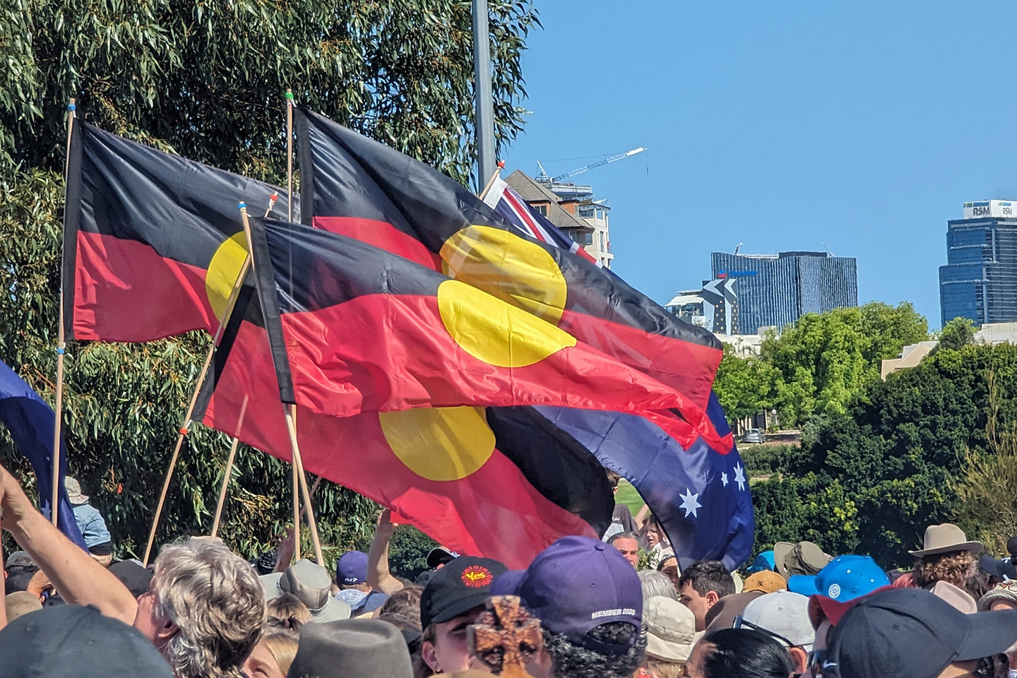 Federal government cuts grants to native title representative bodies