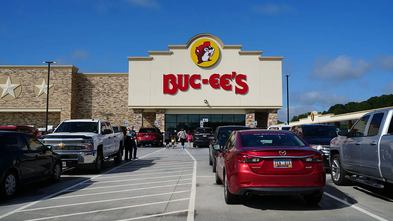 Buc-ee's opens first Arizona location as chain plans 15 new travel centers