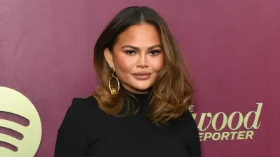 Chrissy Teigen Mourns Dads Death in Emotional Message