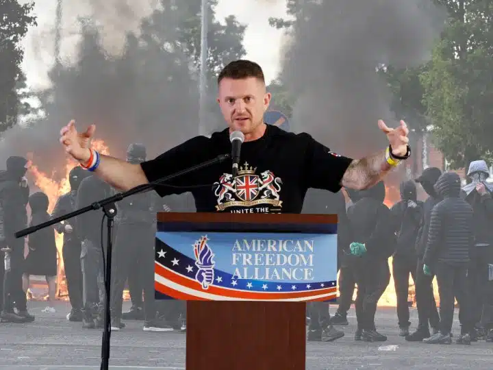 Tommy Robinson in front of Belfast white rioters