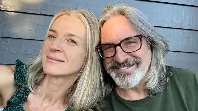 Ever-and-Robert-Carradine_1771910524_3839377671352608642_2209896276