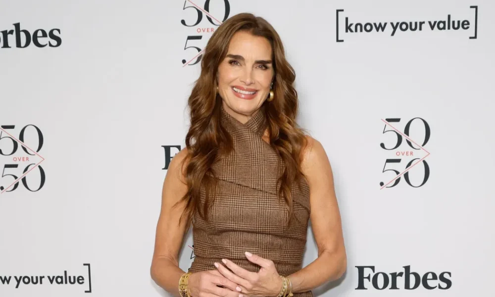 Brooke Shields' Mascara Makes Lashes Look 'Thicker' — 40% Off