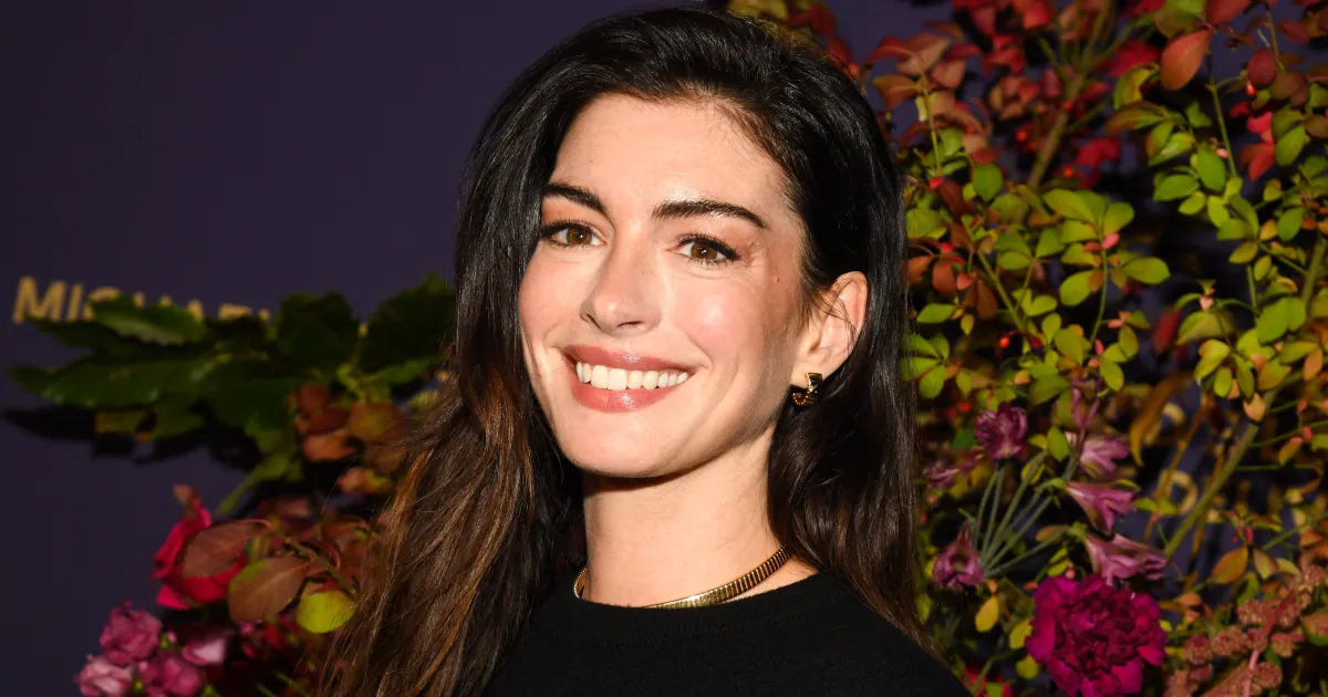 Anne Hathaway Uses Starface Pimple Patches — Shop on Amazon
