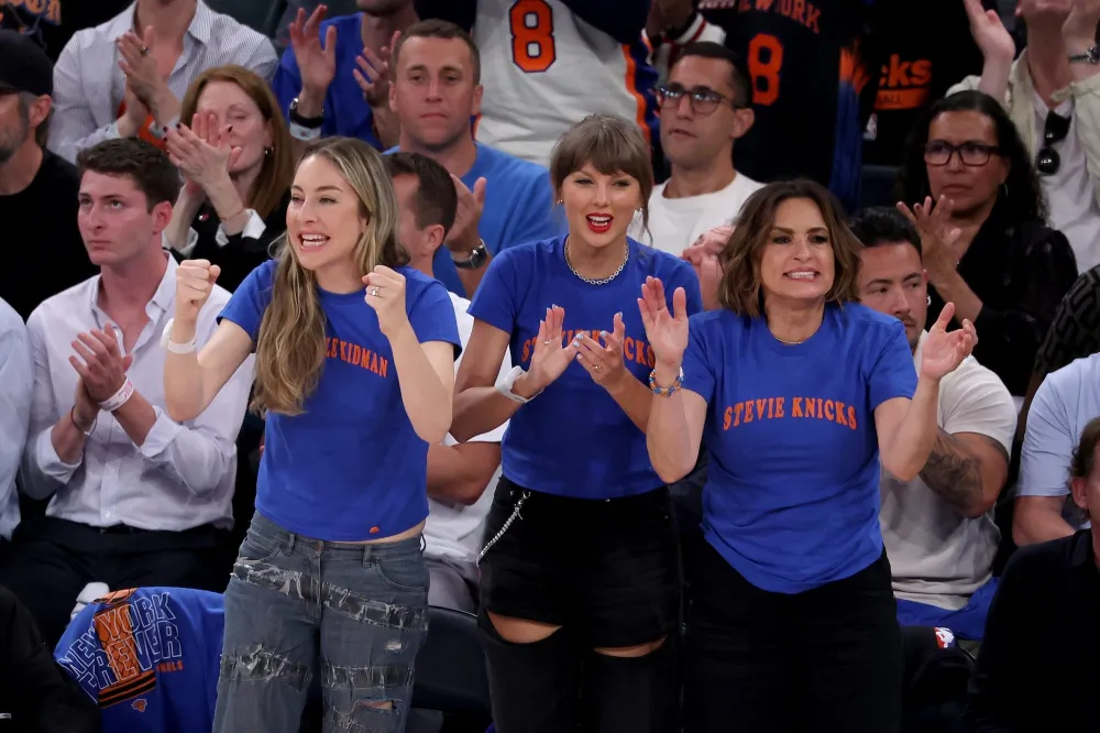 GettyImages-2280985197 Taylor Swift Nearly Crosses Paths With Scooter Braun and Girlfriend Sydney Sweeney at Game 4 of NBA Finals Este Haim Mariska Hargitay