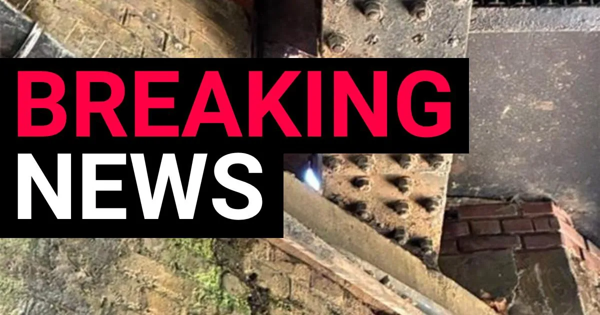 Gatwick sinkholes leave holidaymakers stranded with all London trains cancelled | News UK