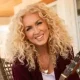 Kimberly Schlapman Jokes Shes the Secret to Her Bandmates Marriage Outdoor_1034_V1