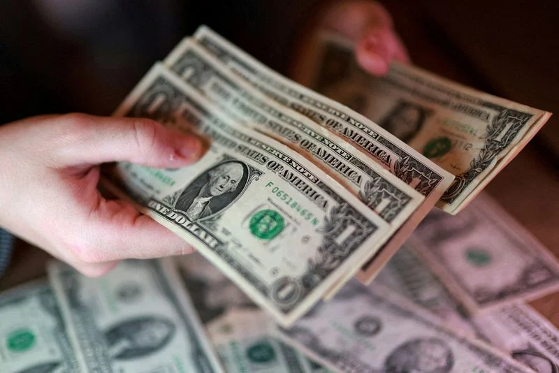 Dollar set for weekly loss amid US-Iran ceasefire deal