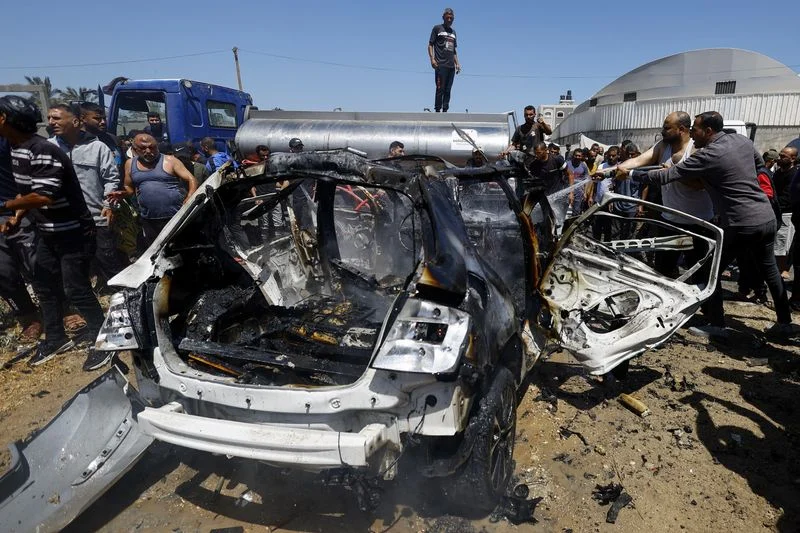 Israeli fire kills four people in Gaza, medics say