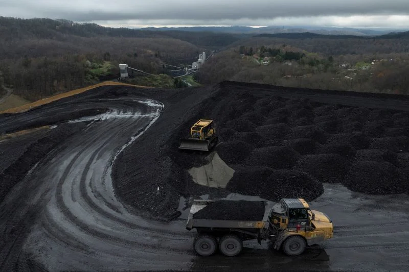 Trump unveils $700 million coal support plan using emergency powers