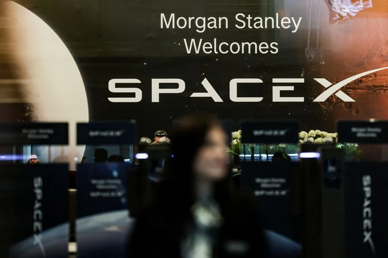 Wall Street giants tout SpaceX as Musk speaks at pre-IPO investor event