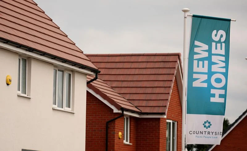 UK house prices fall unexpectedly as market feels Iran war impact