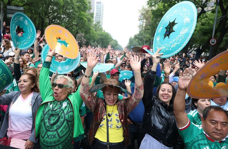 Mexico City chases world record for largest Mexican wave ahead of World Cup