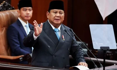 Analysis-Prabowo’s populist policies propel a ’doom-loop’ in Indonesian markets