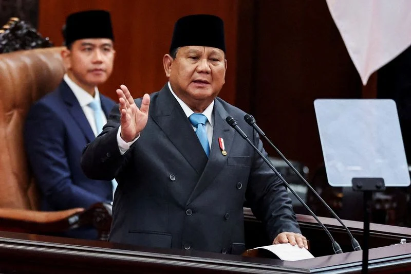 Analysis-Indonesia swallows ’bitter pill’ to stem market rout as policy tide turns