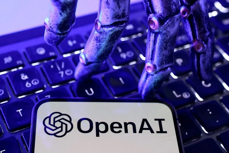 OpenAI considers drastic price cuts, anticipating war for users with Anthropic, WSJ reports