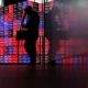 Shares jump, oil skids in Asia on news of Gulf deal