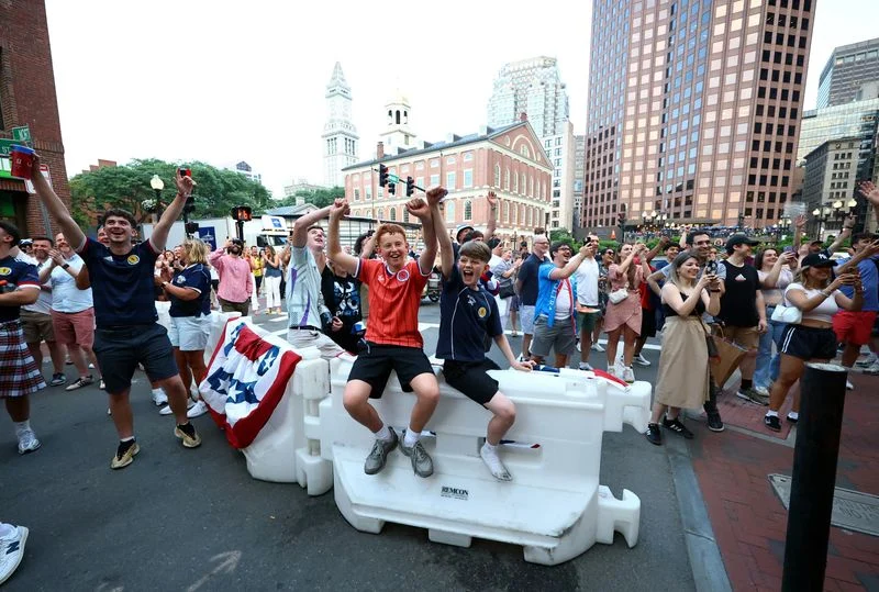 Soccer-How a warm World Cup welcome is endearing the US to fans