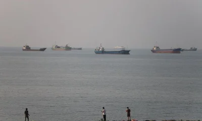 Shipping slows after Iran says it has again shut the Strait of Hormuz