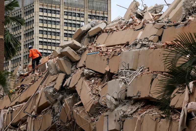 Factbox-International aid heads to Venezuela after deadly earthquake