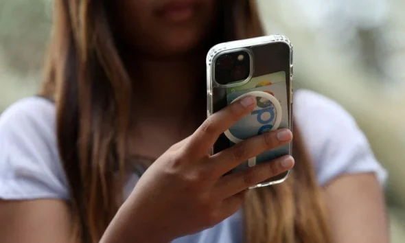Australia to give regulator more power to pursue Big Tech over under-16 ban