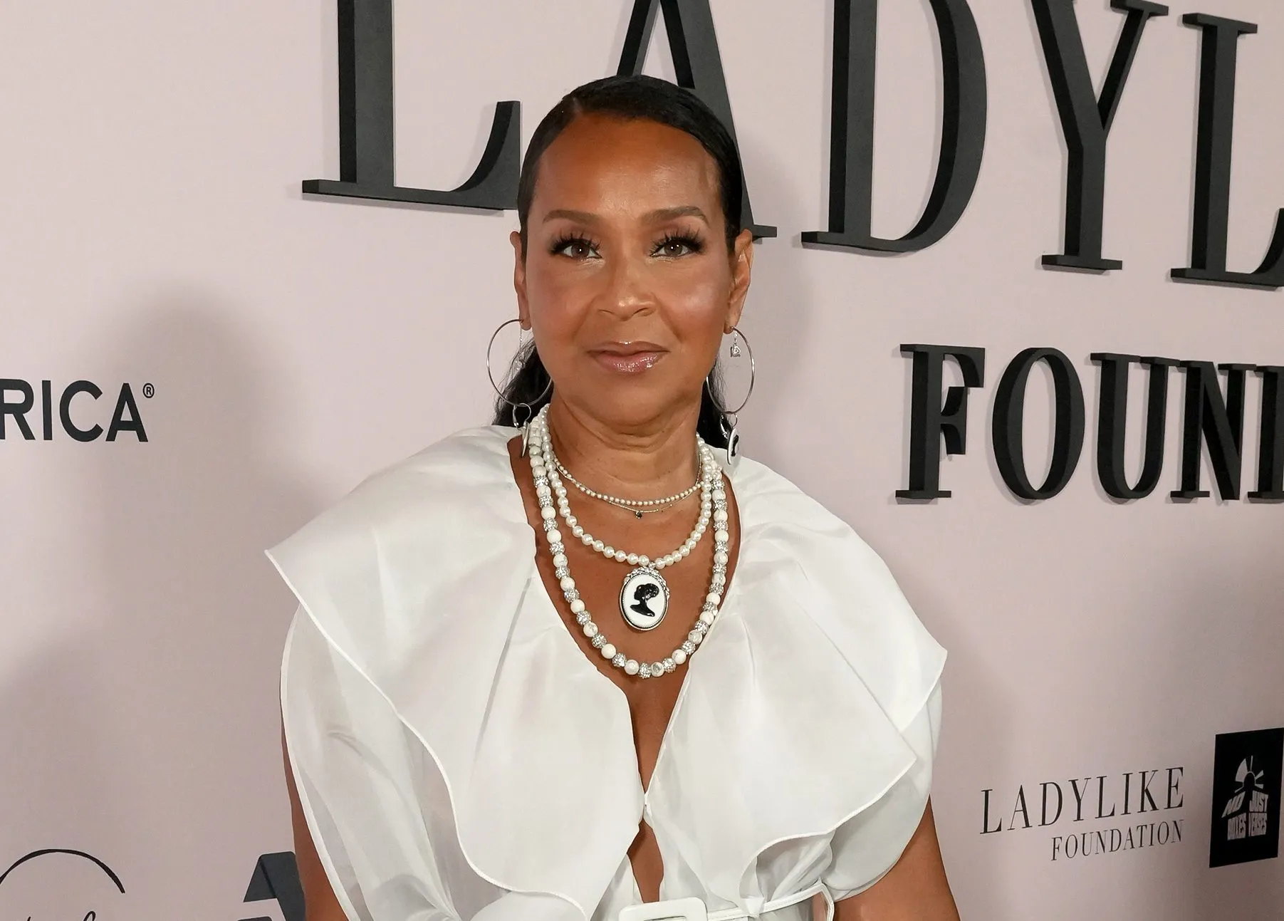 LisaRaye Has The Internet Taking Notes After Hitting Yung Miami's Spend Dat Challenge