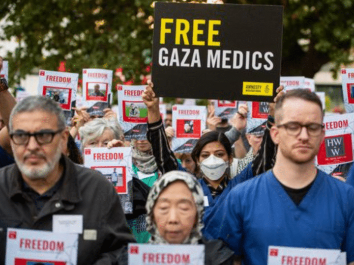 NHS healthcare workers rally for detained Gaza medics