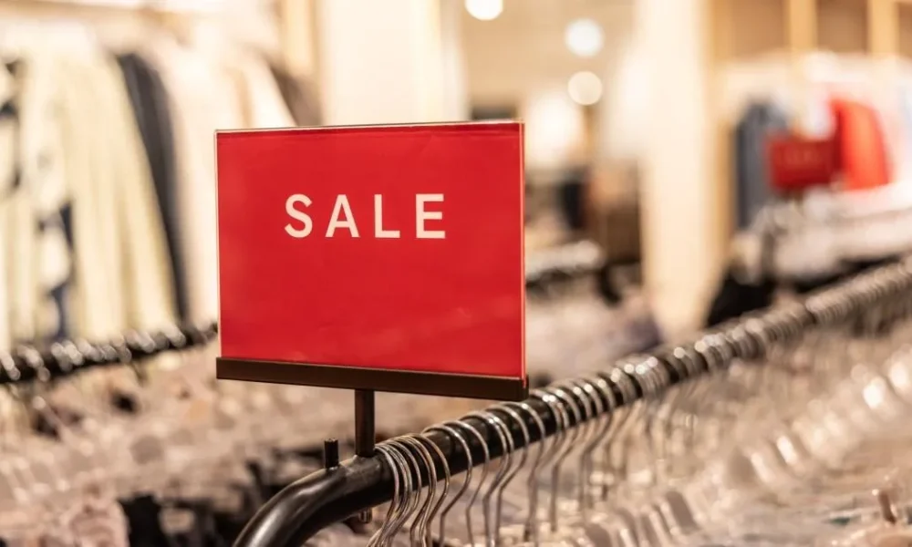 Fashion chain selling labels like Calvin Klein to close stores | News UK