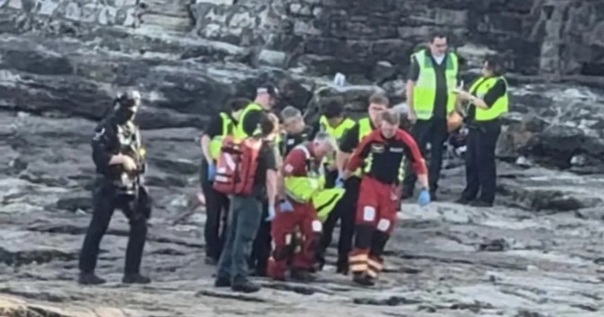 Man charged as boy, 17, has leg amputated after stabbing at Barry Island | News UK