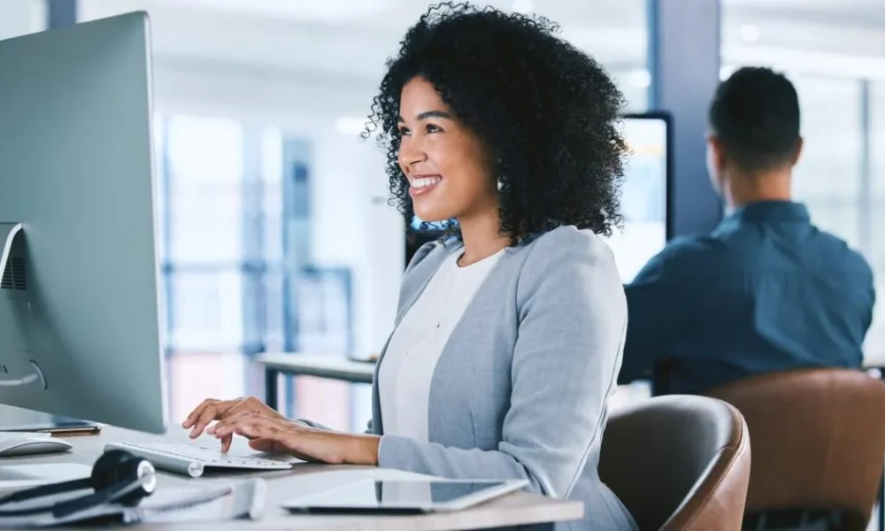 'Pingers' are the irritating colleagues killing the vibes at work